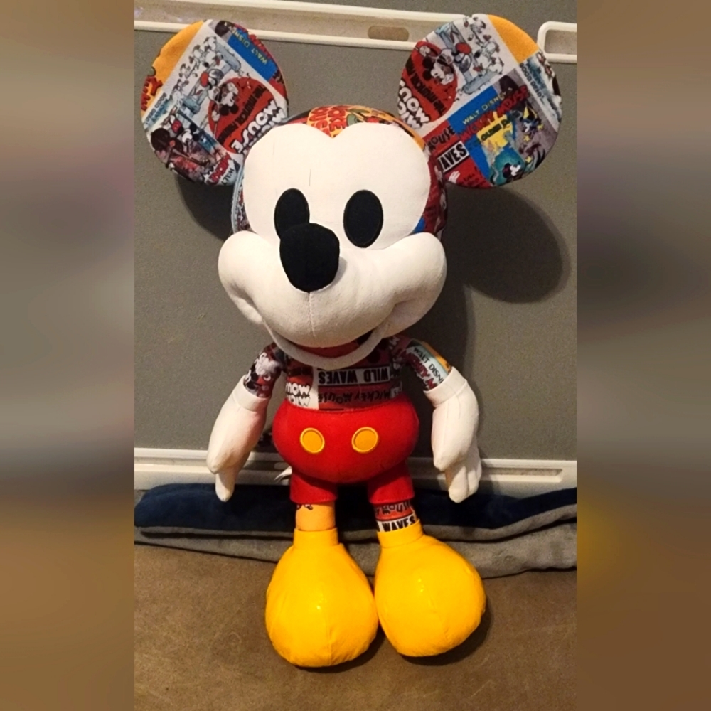 Year of the mouse 2020 collectible large plus. 16 inches